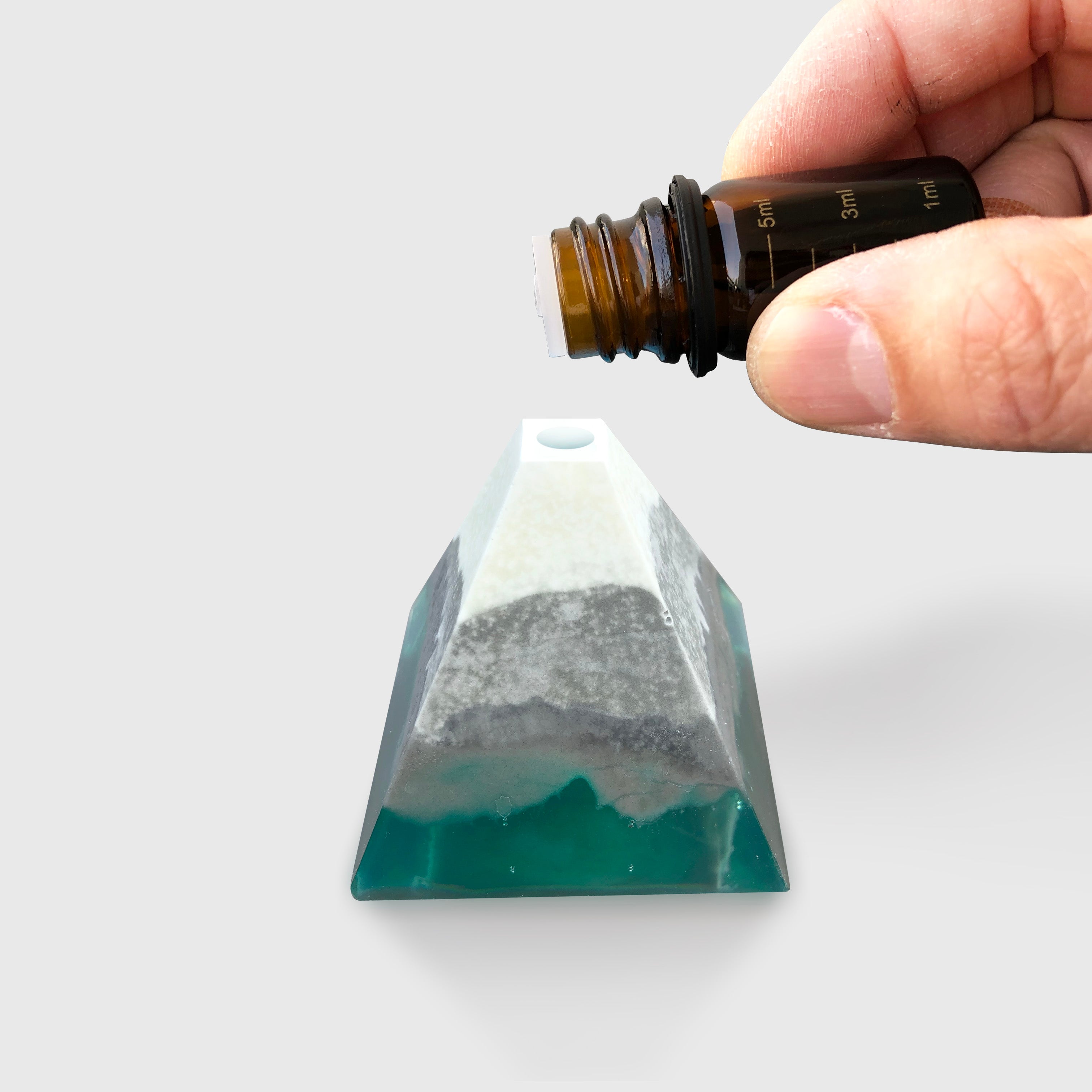 Aroma Stone Diffuser (Pyramid) – Rcube Store