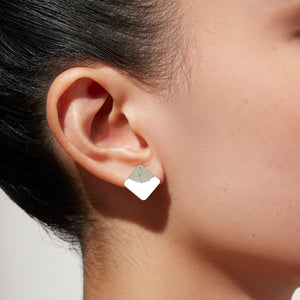 Dot Ear ring (Square)